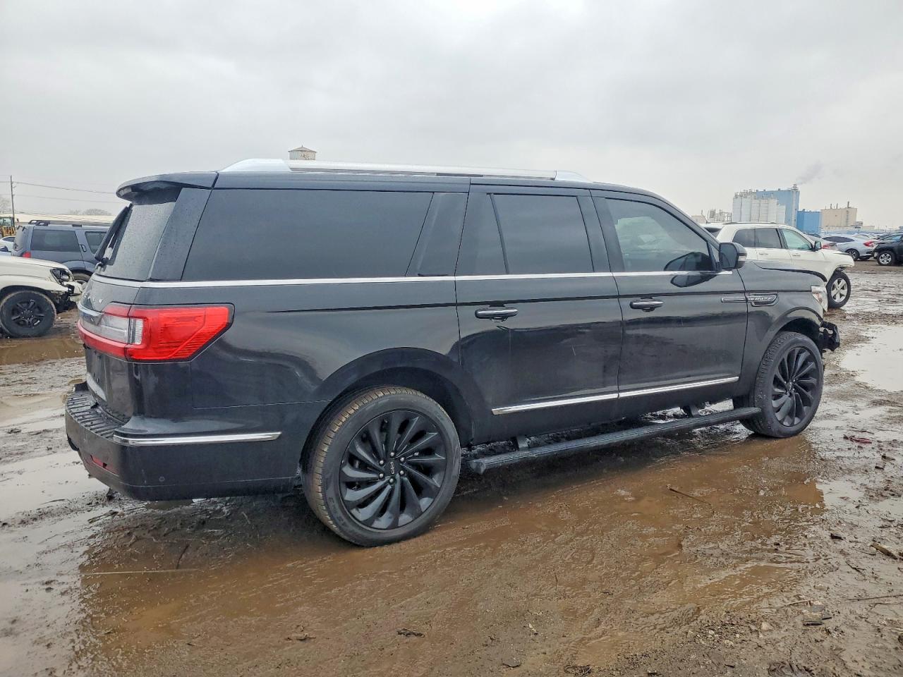 2021 LINCOLN NAVIGATOR L RESERVE photo 3