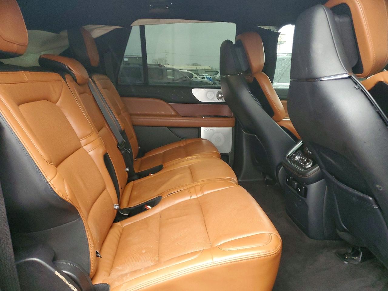 2021 LINCOLN NAVIGATOR L RESERVE photo 11