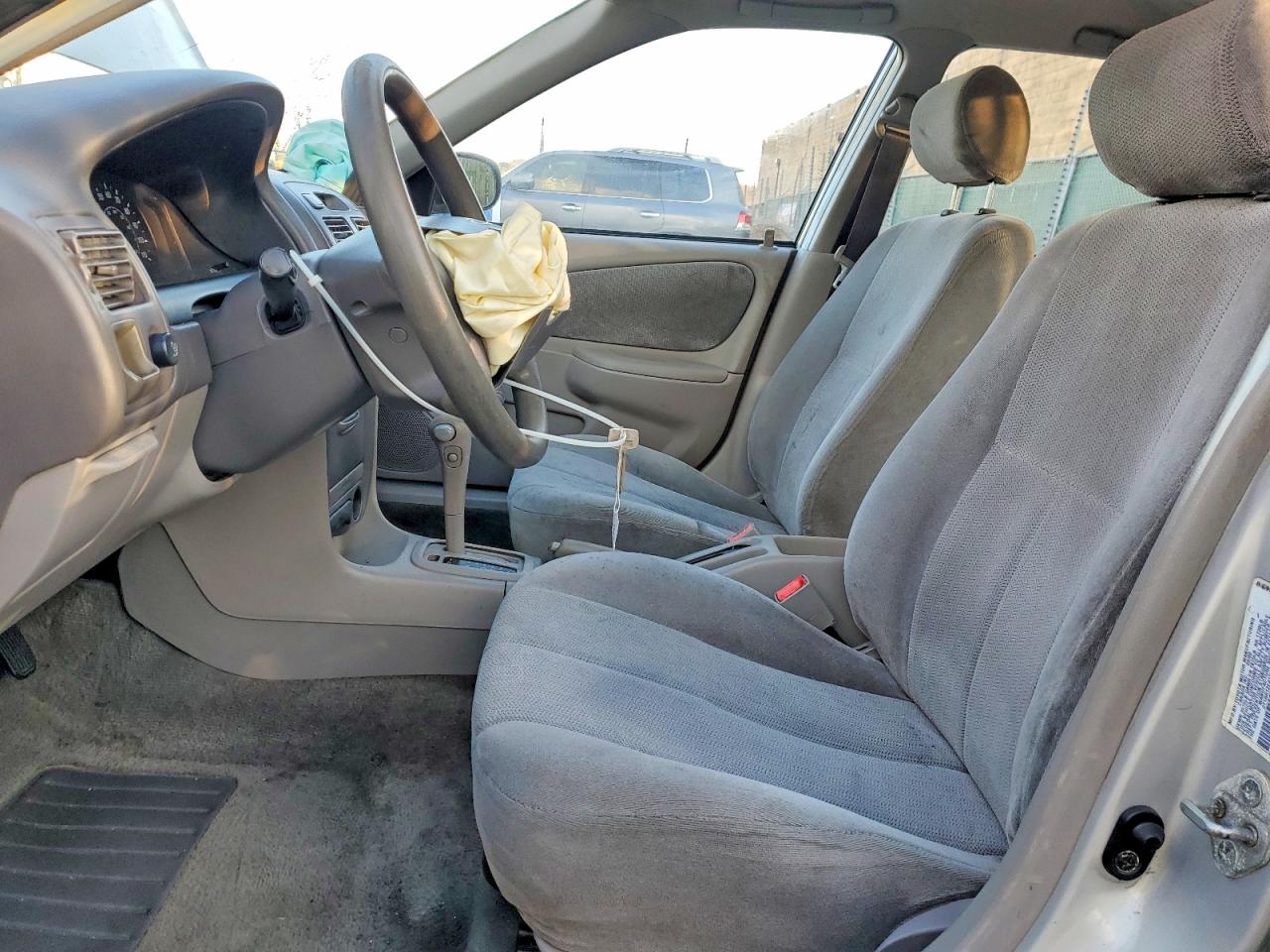 2001 TOYOTA COROLLA CE photo 7