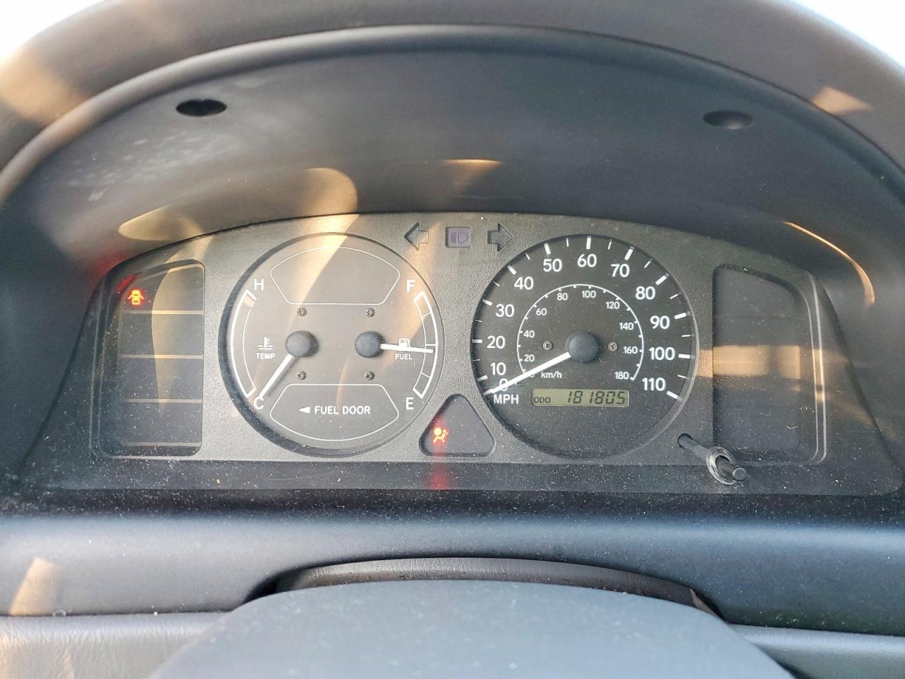 2001 TOYOTA COROLLA CE photo 9