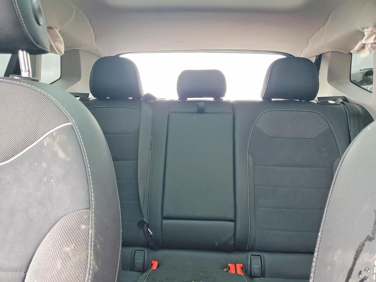 2024 VOLKSWAGEN TAOS SE photo 10