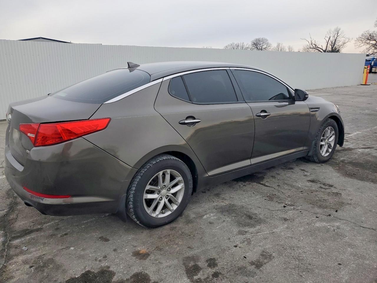 2013 KIA OPTIMA LX photo 3