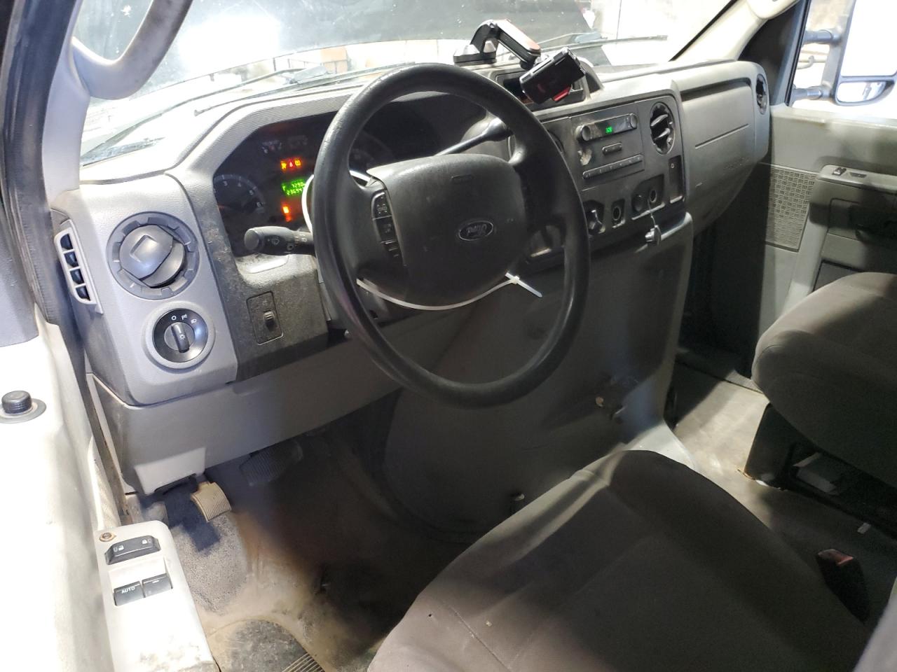 2013 FORD E250 photo 8