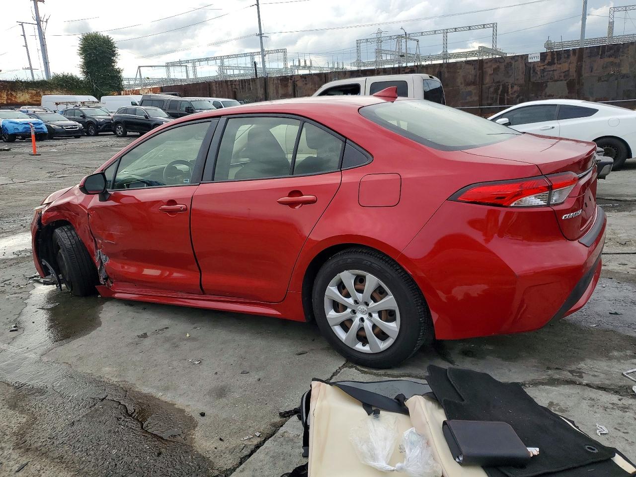 2020 TOYOTA COROLLA LE photo 3