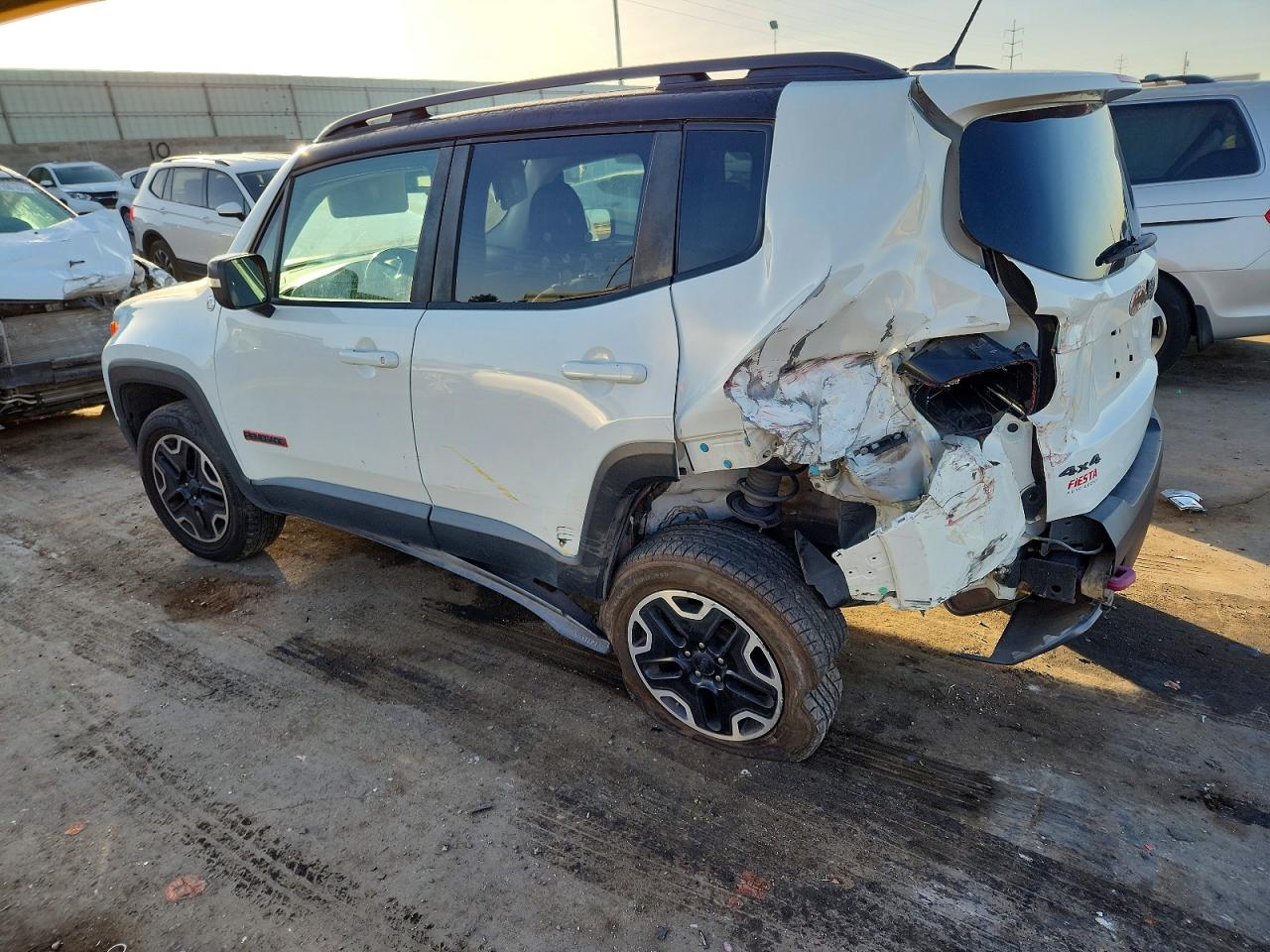 2017 JEEP RENEGADE TRAILHAWK photo 2