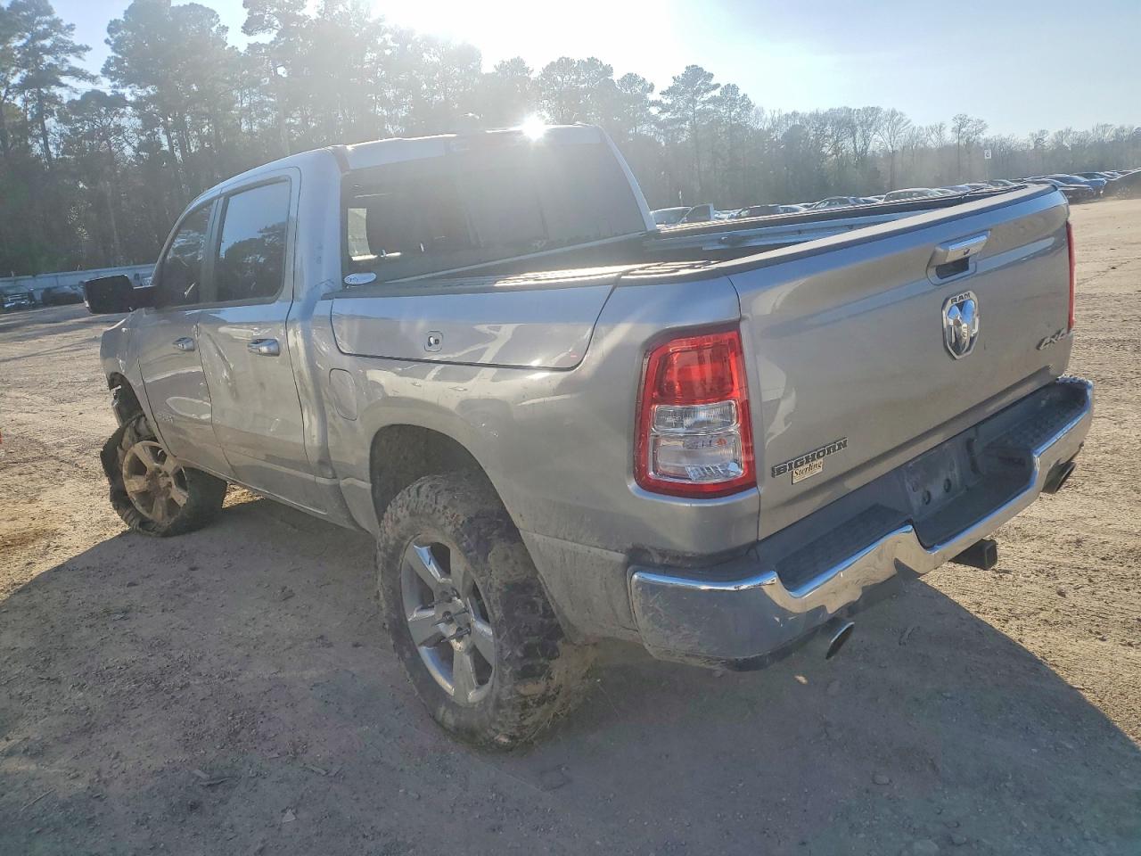 2019 RAM 1500 BIG HORN/LONE STAR photo 3
