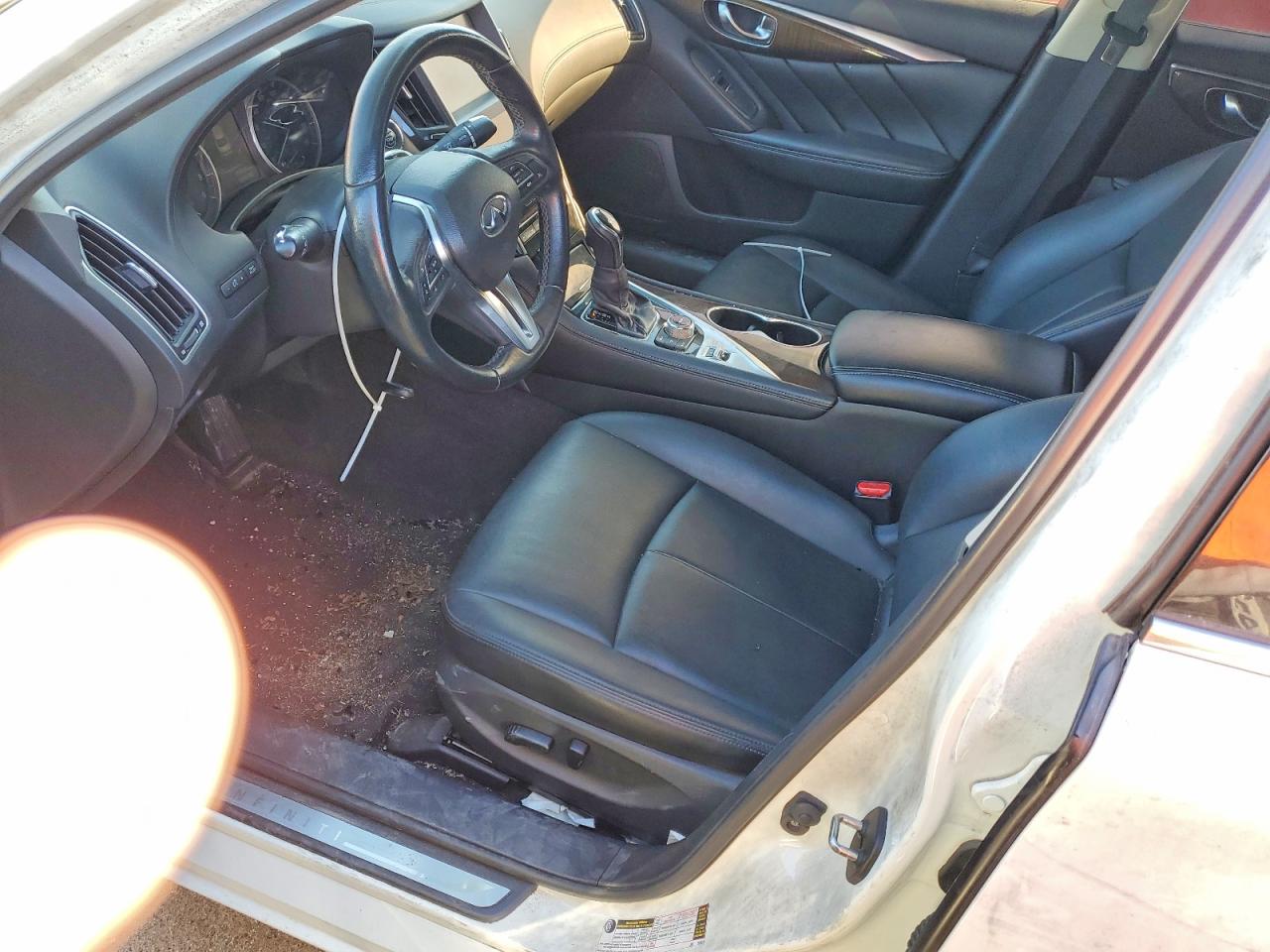 2018 INFINITI Q50 LUXE photo 7
