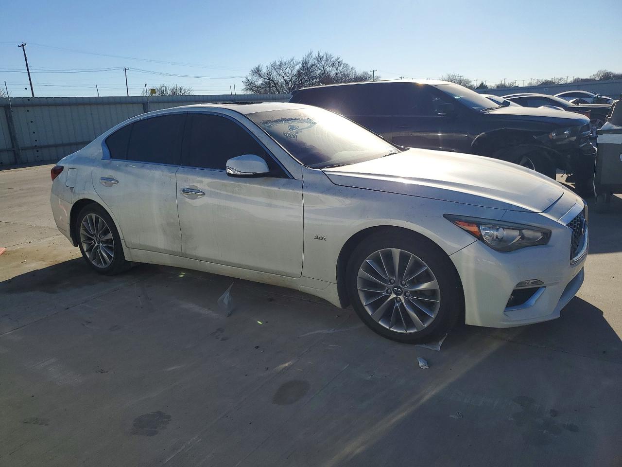 2018 INFINITI Q50 LUXE photo 4