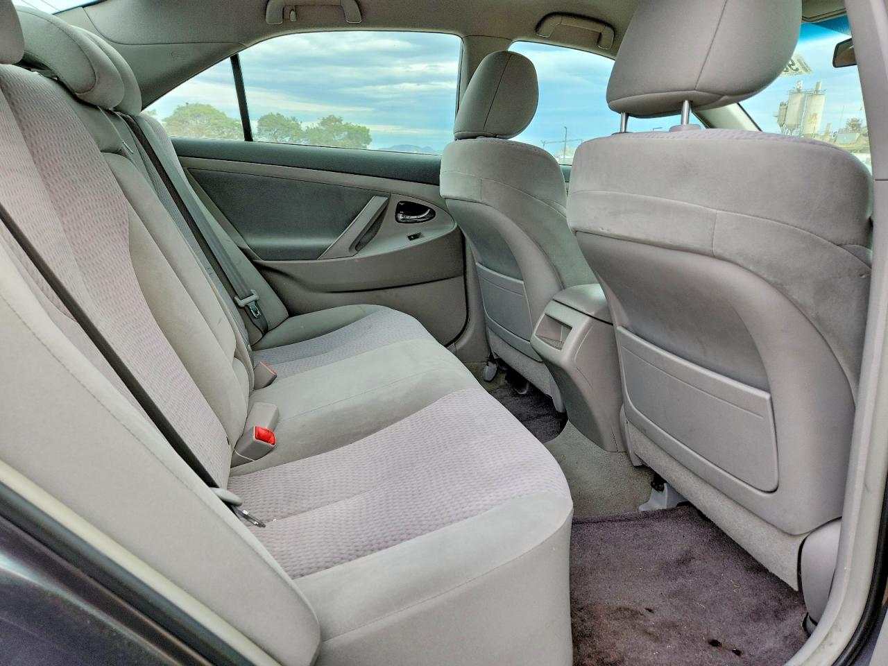 2011 TOYOTA CAMRY BASE photo 10