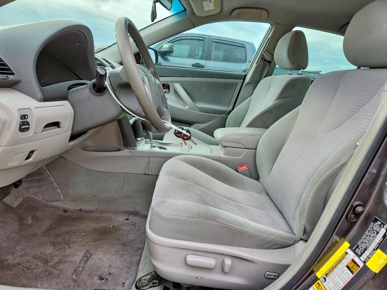 2011 TOYOTA CAMRY BASE photo 7