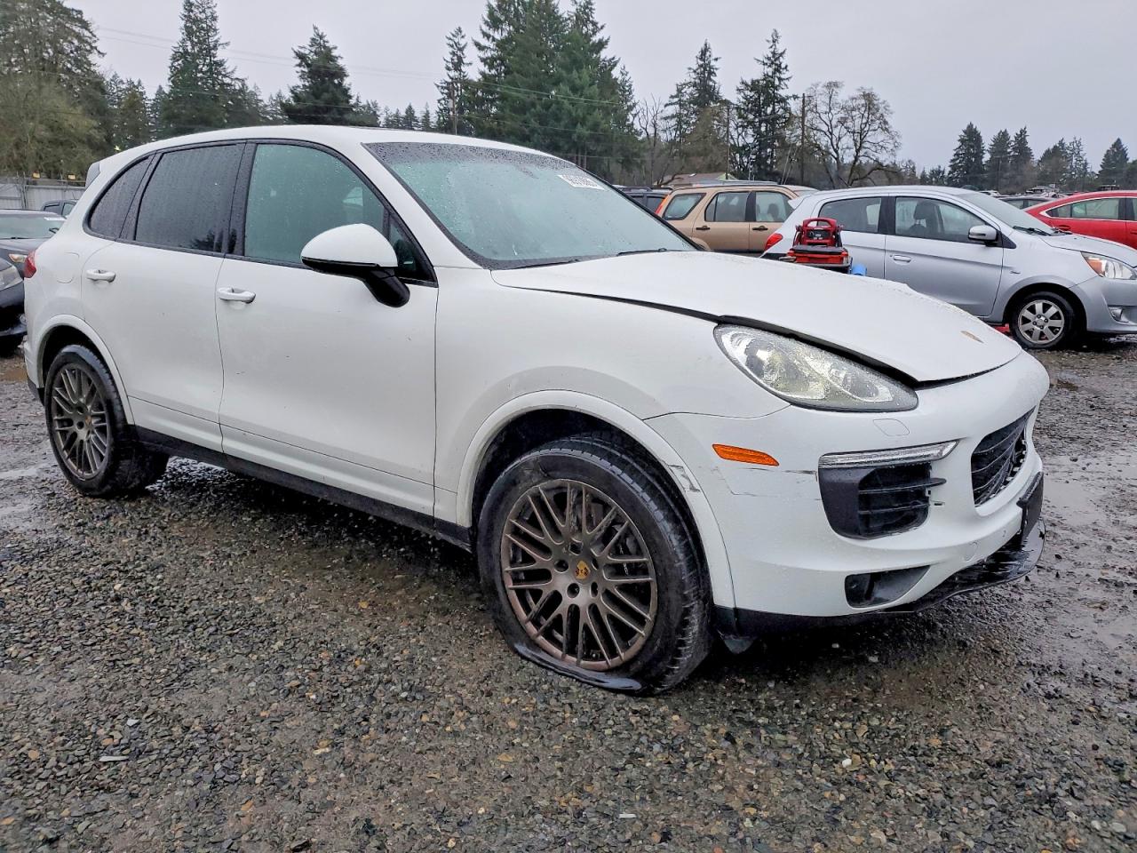 2017 PORSCHE CAYENNE photo 4
