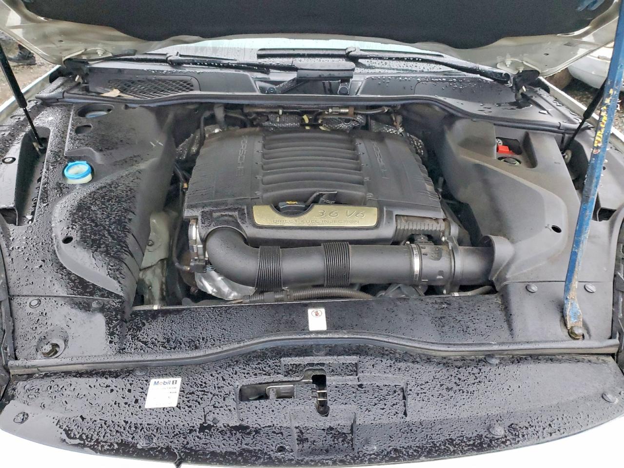 2017 PORSCHE CAYENNE photo 12