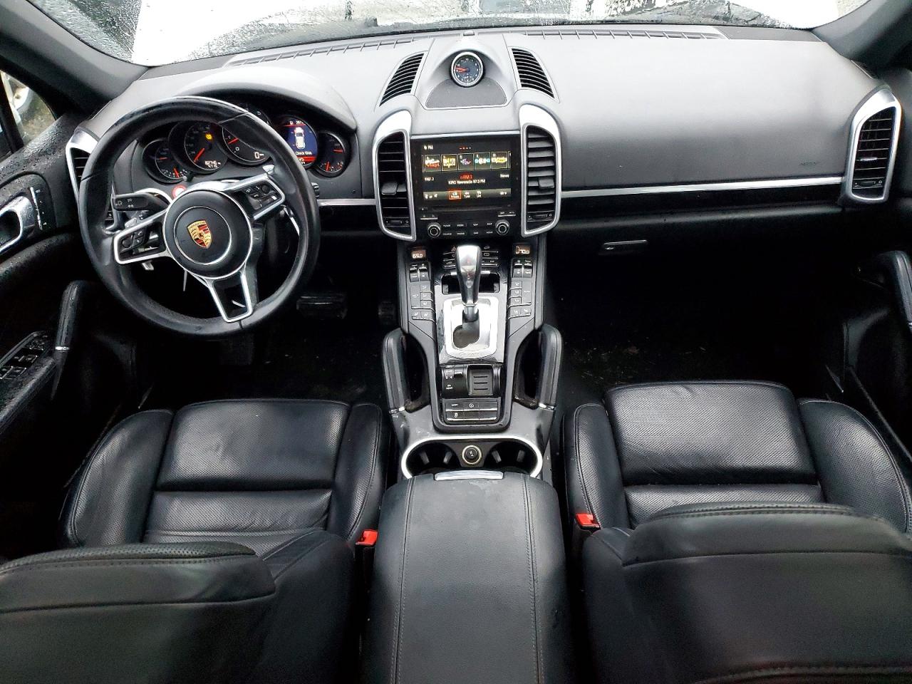 2017 PORSCHE CAYENNE photo 8