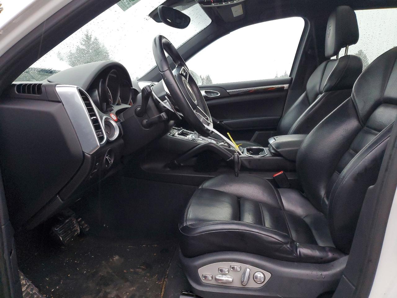 2017 PORSCHE CAYENNE photo 7