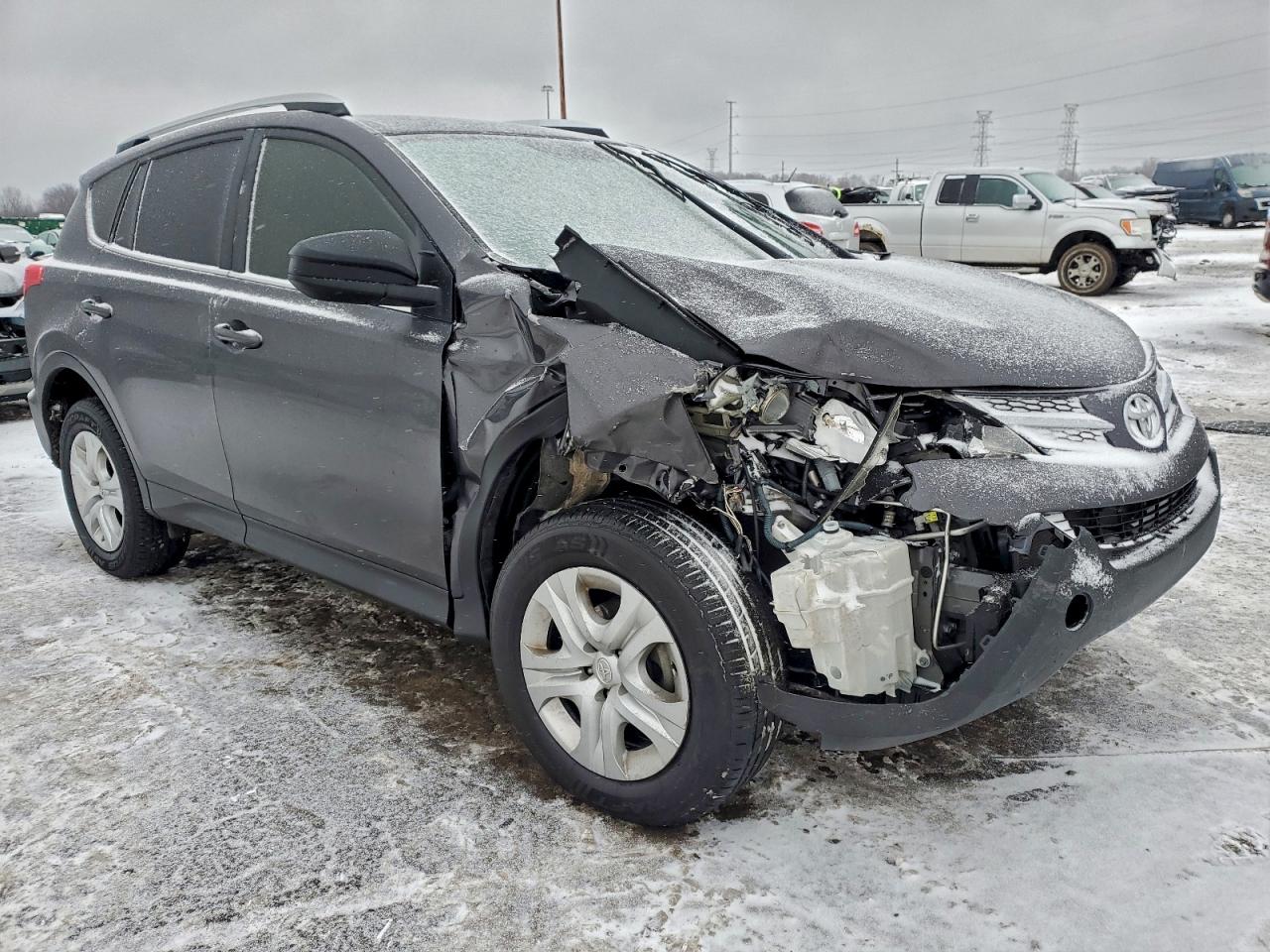 2015 TOYOTA RAV4 LE photo 4