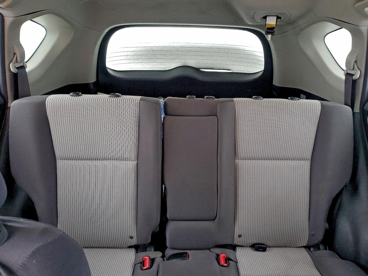 2015 TOYOTA RAV4 LE photo 10