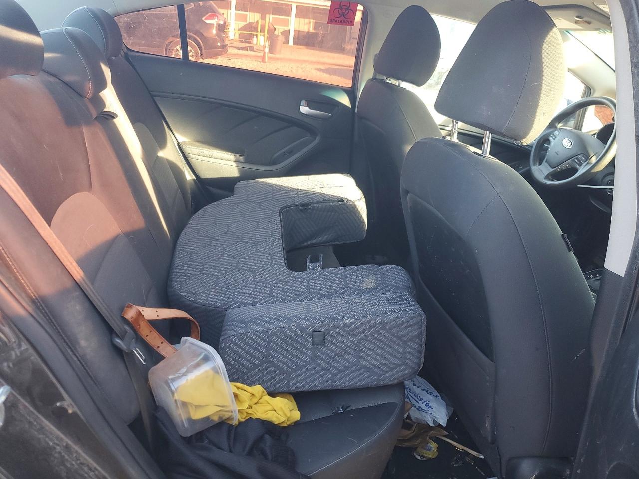 2017 KIA FORTE LX photo 19