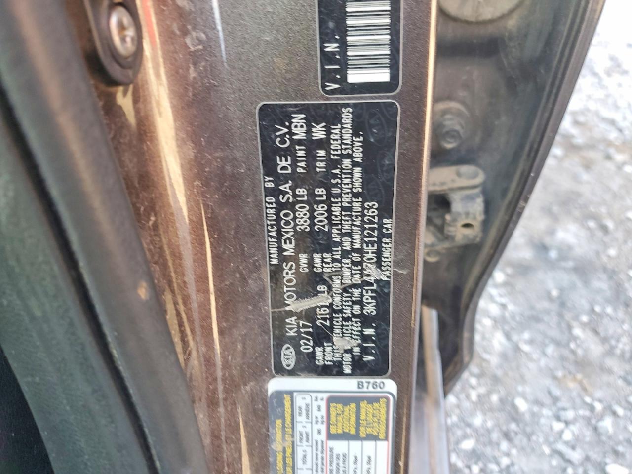 2017 KIA FORTE LX photo 23