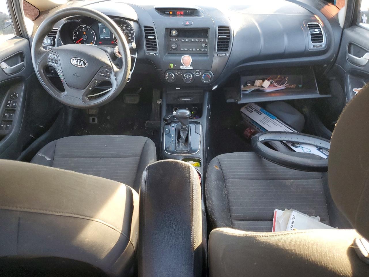2017 KIA FORTE LX photo 15