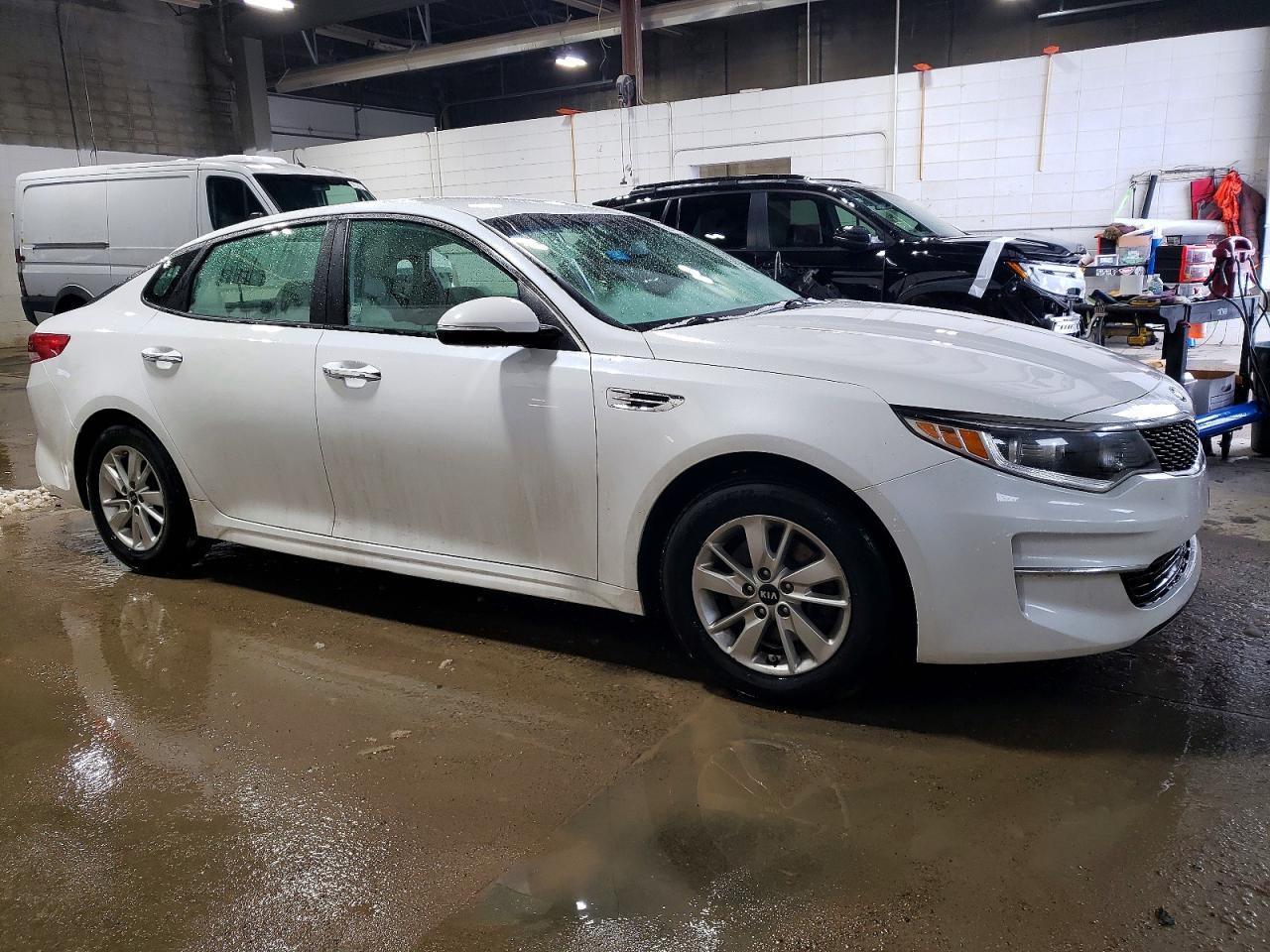 2018 KIA OPTIMA LX photo 4