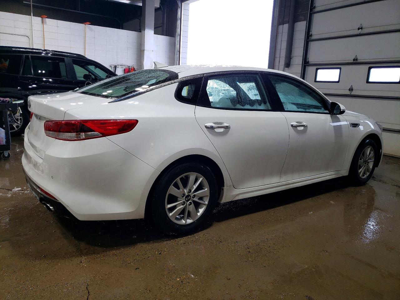 2018 KIA OPTIMA LX photo 3
