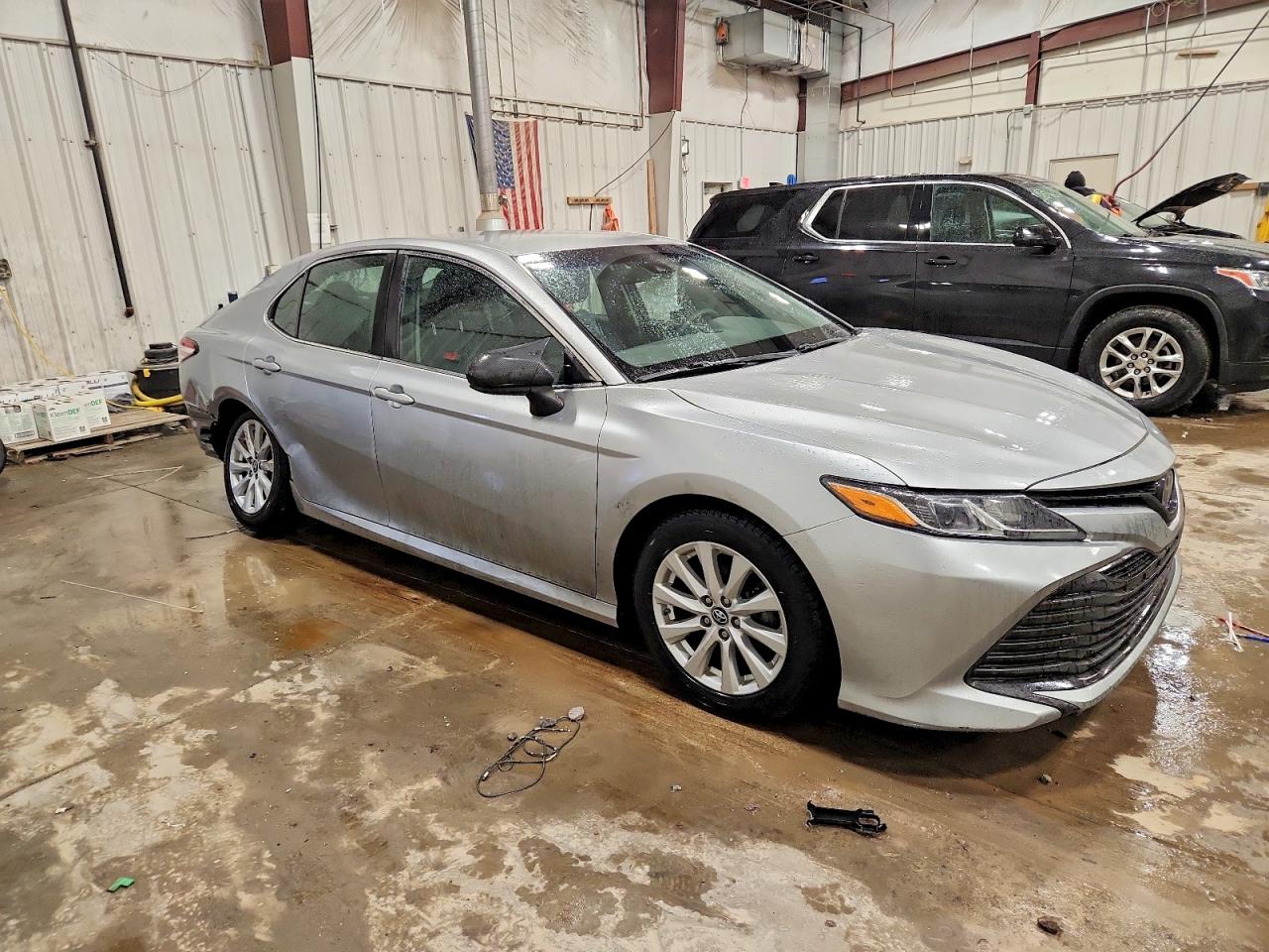 2018 TOYOTA CAMRY L photo 4