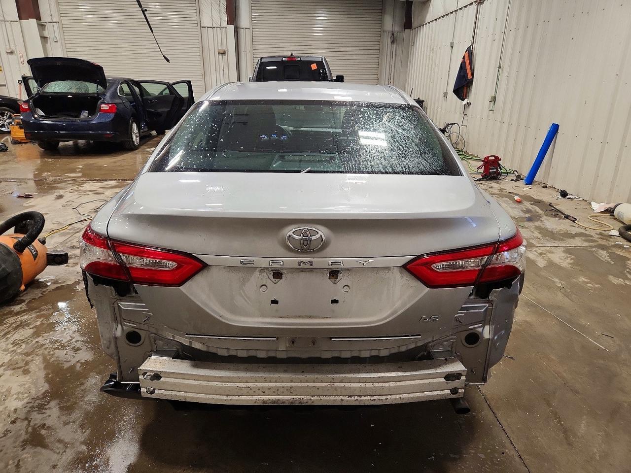 2018 TOYOTA CAMRY L photo 6