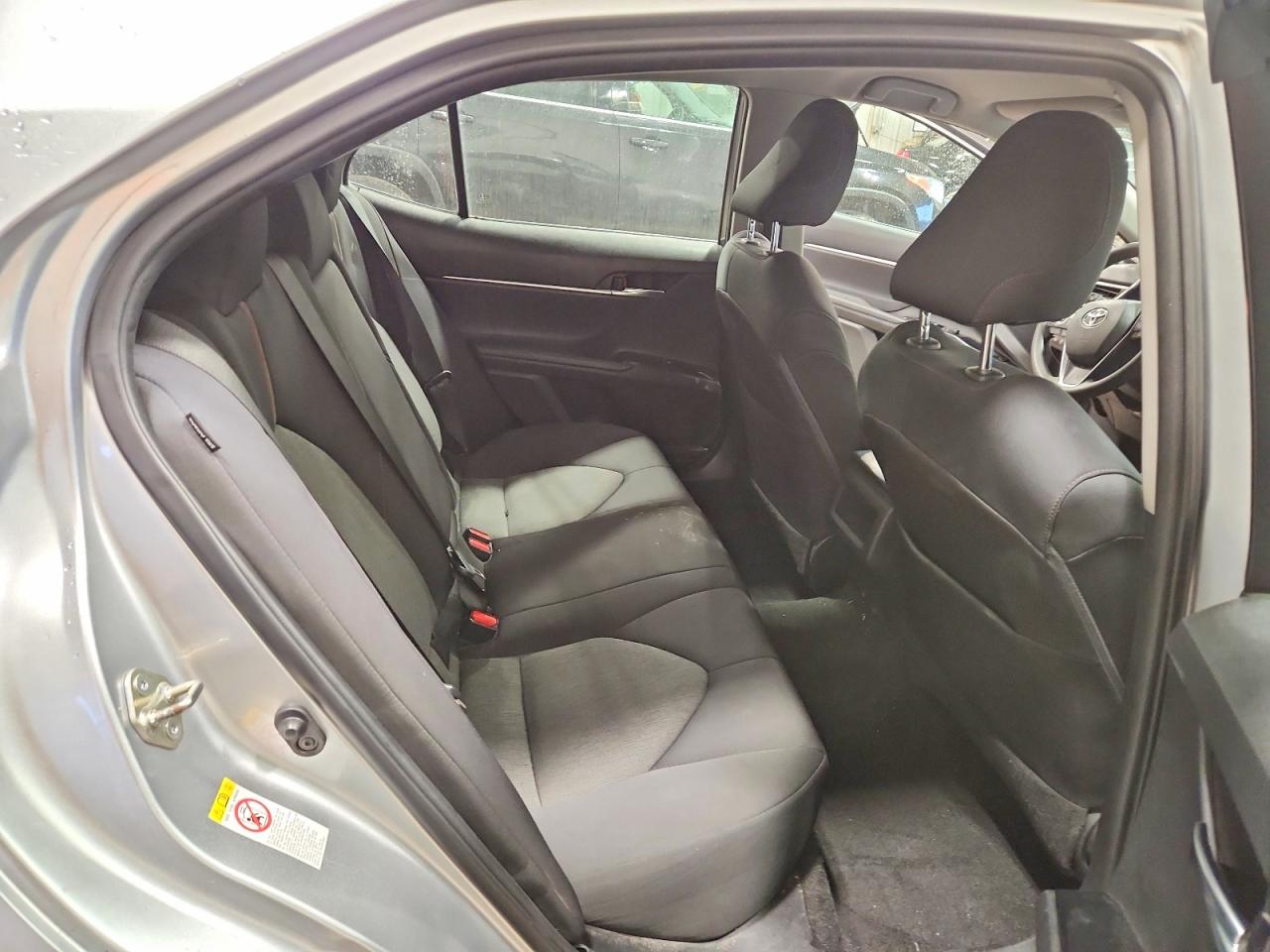 2018 TOYOTA CAMRY L photo 10