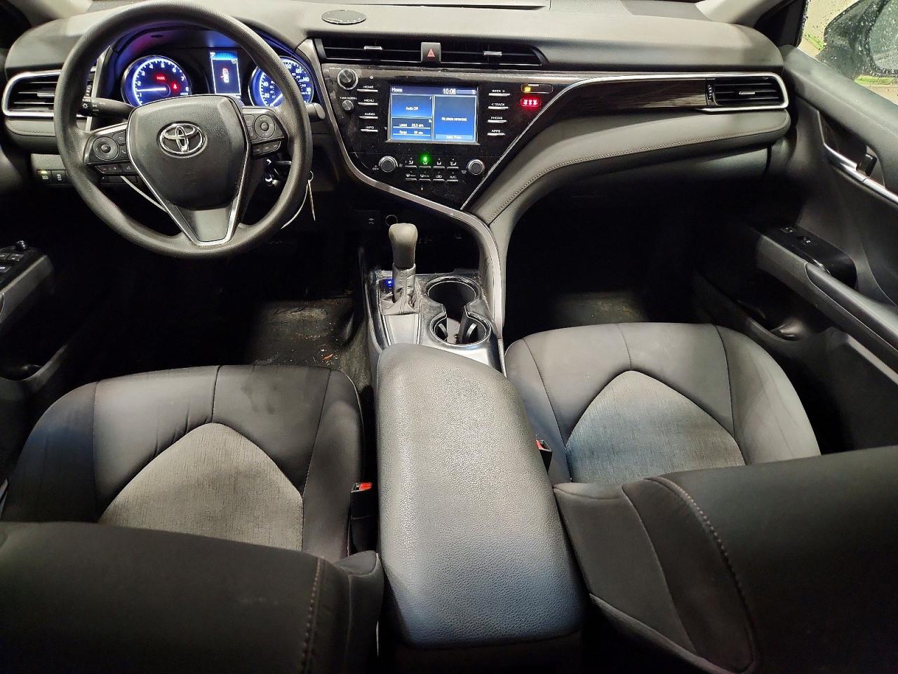 2018 TOYOTA CAMRY L photo 8