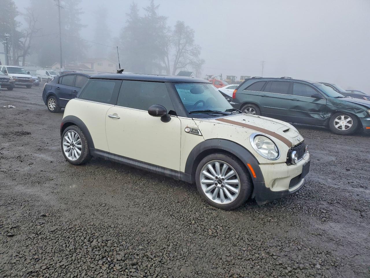 2010 MINI COOPER S photo 4