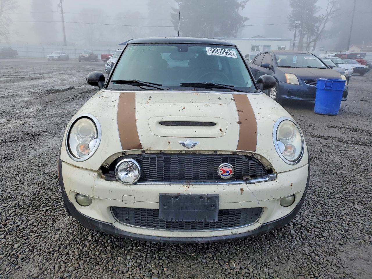 2010 MINI COOPER S photo 5