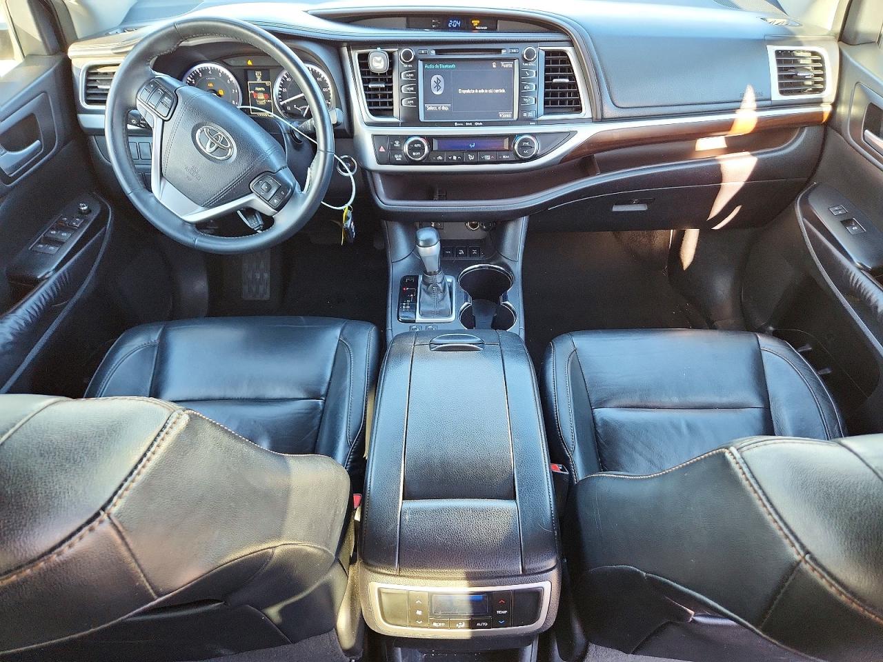 2016 TOYOTA HIGHLANDER XLE photo 8