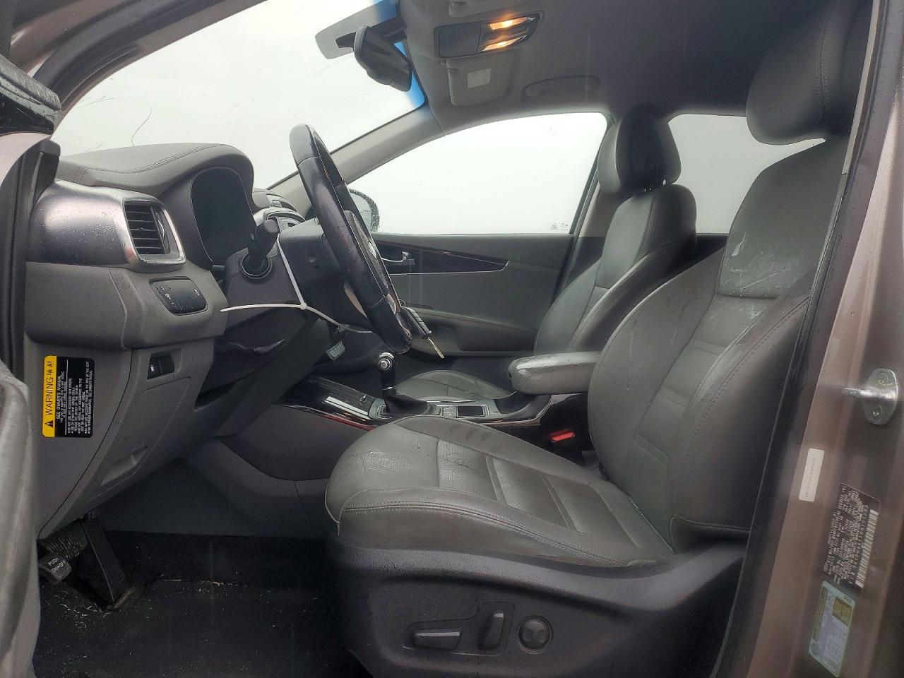 2016 KIA SORENTO photo 13