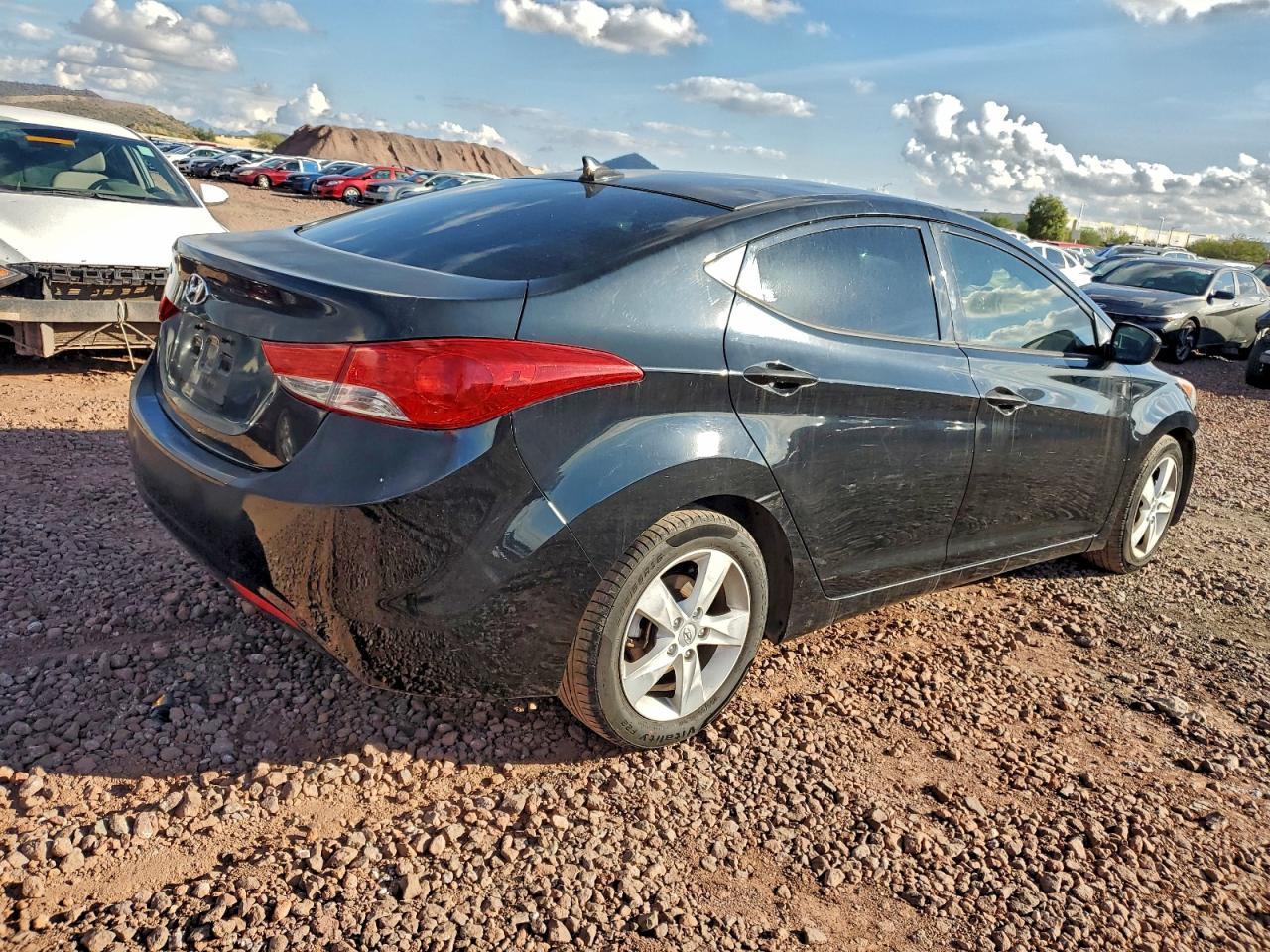 2013 HYUNDAI ELANTRA GLS photo 3