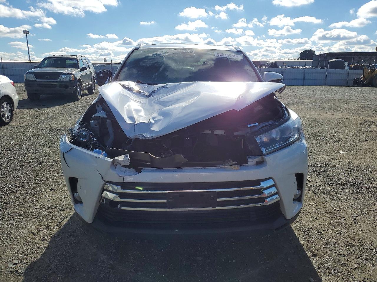 2017 TOYOTA HIGHLANDER LIMITED photo 5