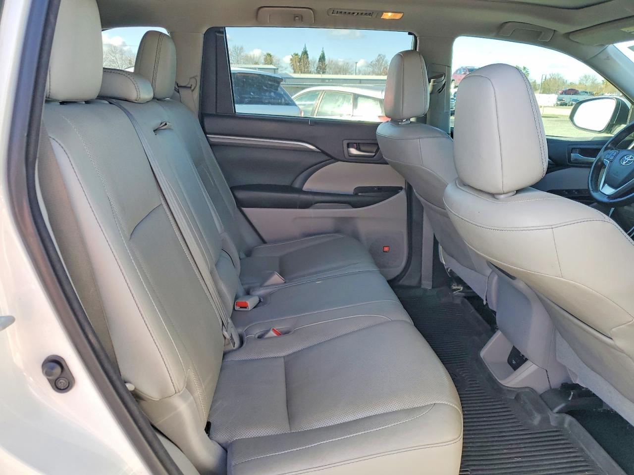 2017 TOYOTA HIGHLANDER LIMITED photo 11