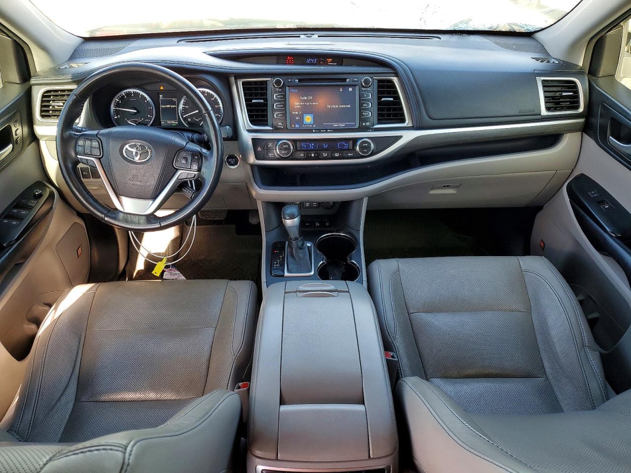 2017 TOYOTA HIGHLANDER LIMITED photo 8