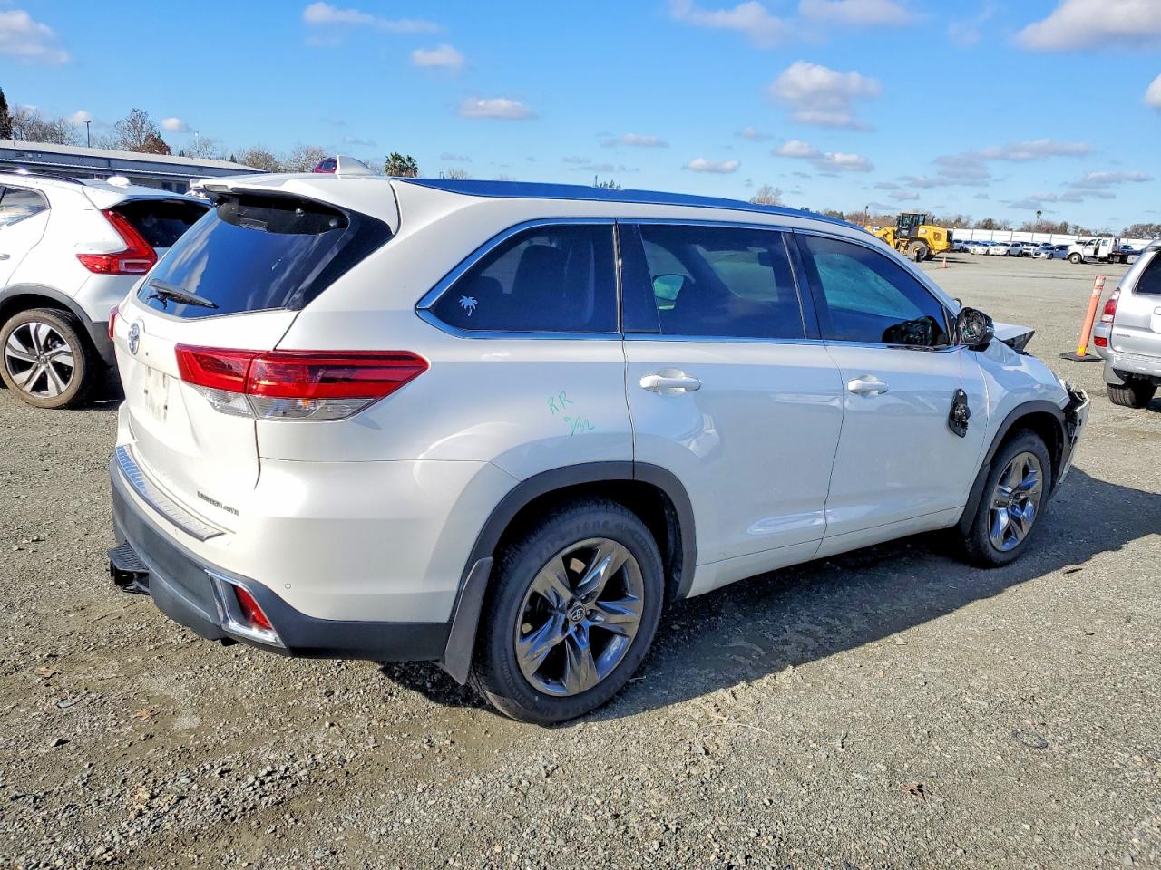 2017 TOYOTA HIGHLANDER LIMITED photo 3
