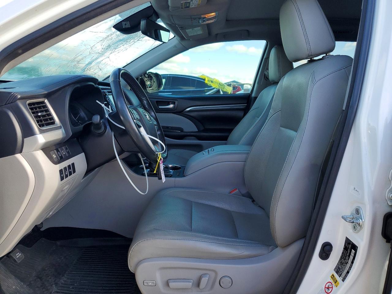 2017 TOYOTA HIGHLANDER LIMITED photo 7