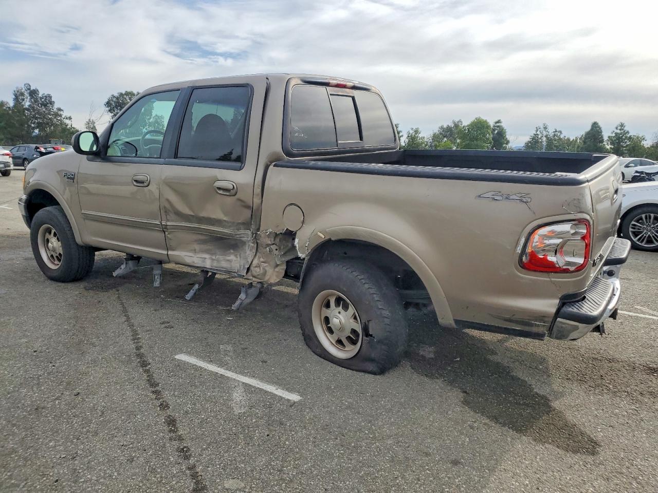 2001 FORD F150 SUPERCREW photo 2