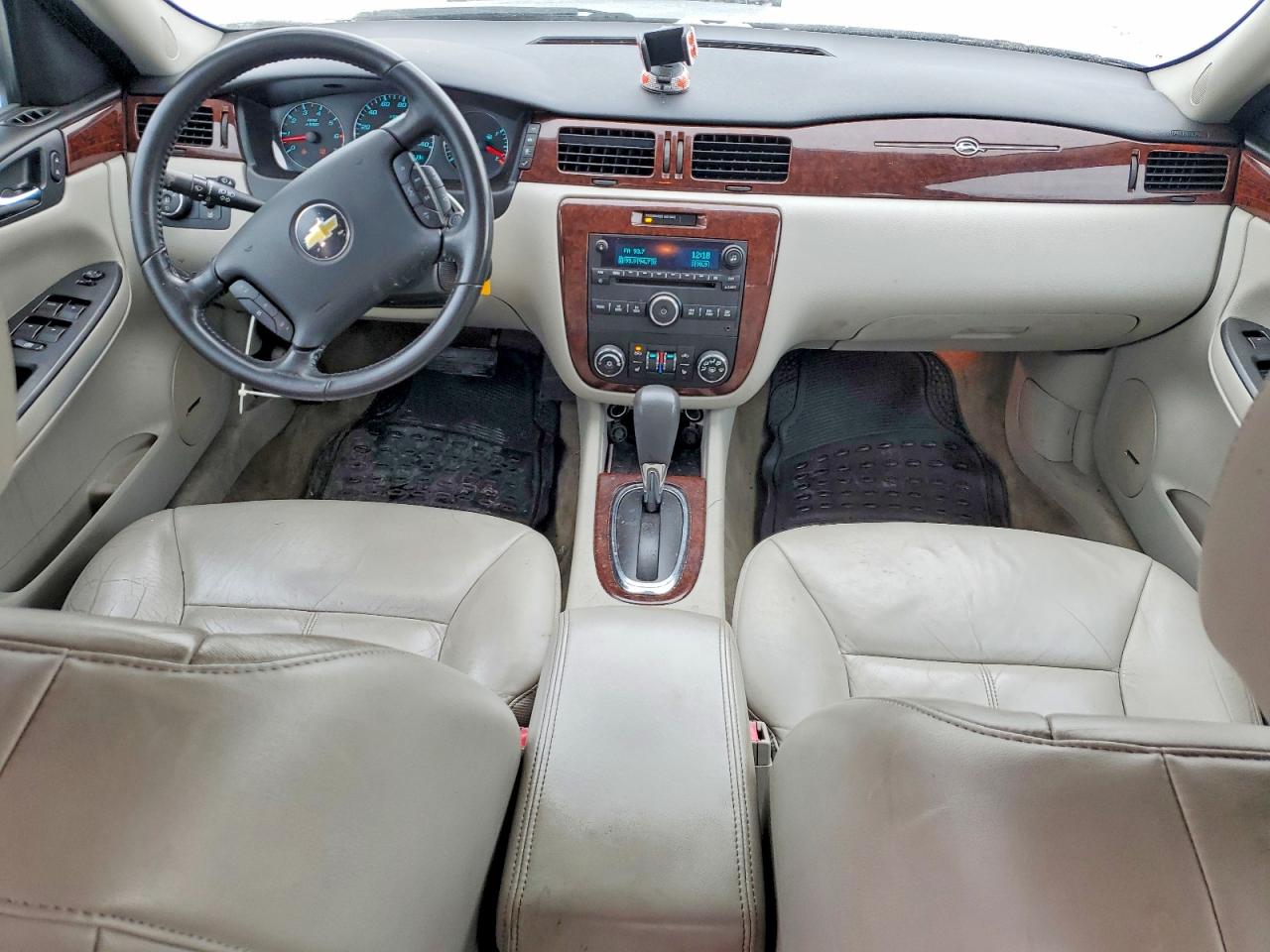 2011 CHEVROLET IMPALA LT photo 15