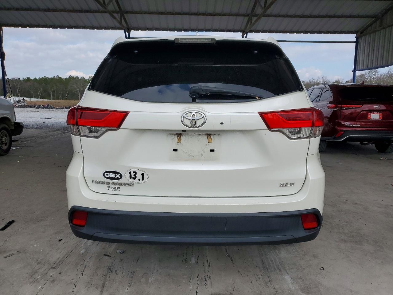 2018 TOYOTA HIGHLANDER SE photo 6