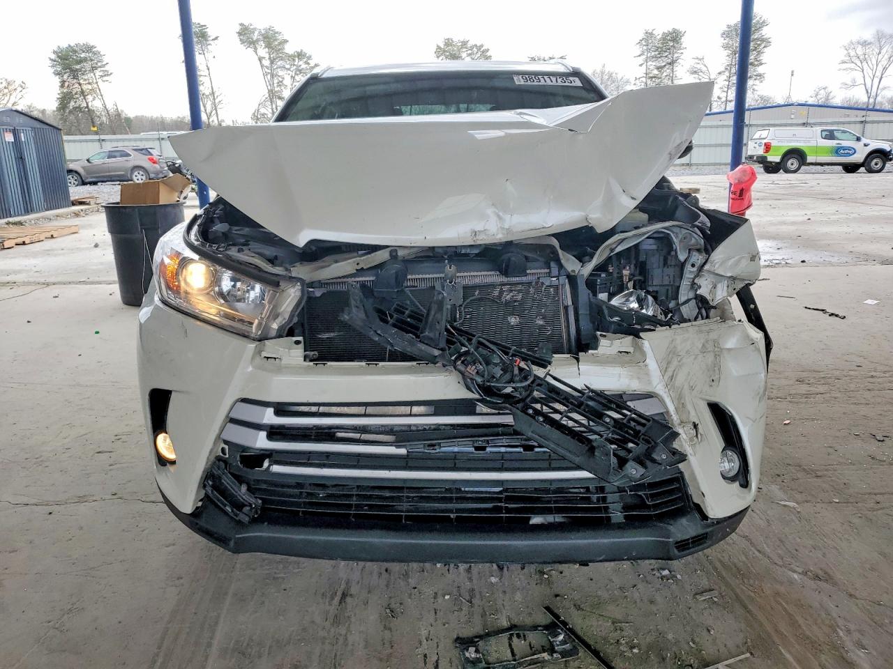 2018 TOYOTA HIGHLANDER SE photo 5