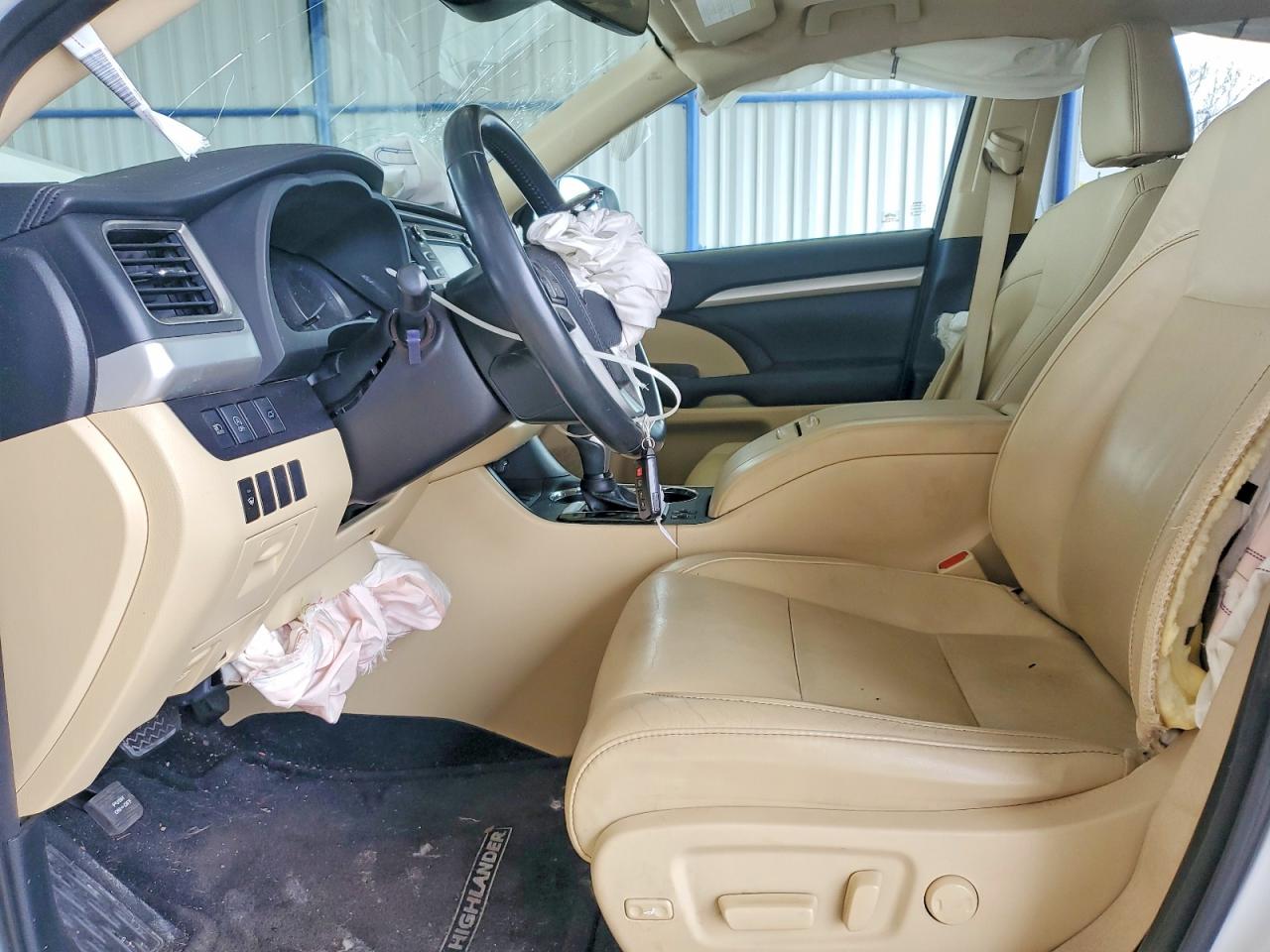 2018 TOYOTA HIGHLANDER SE photo 7