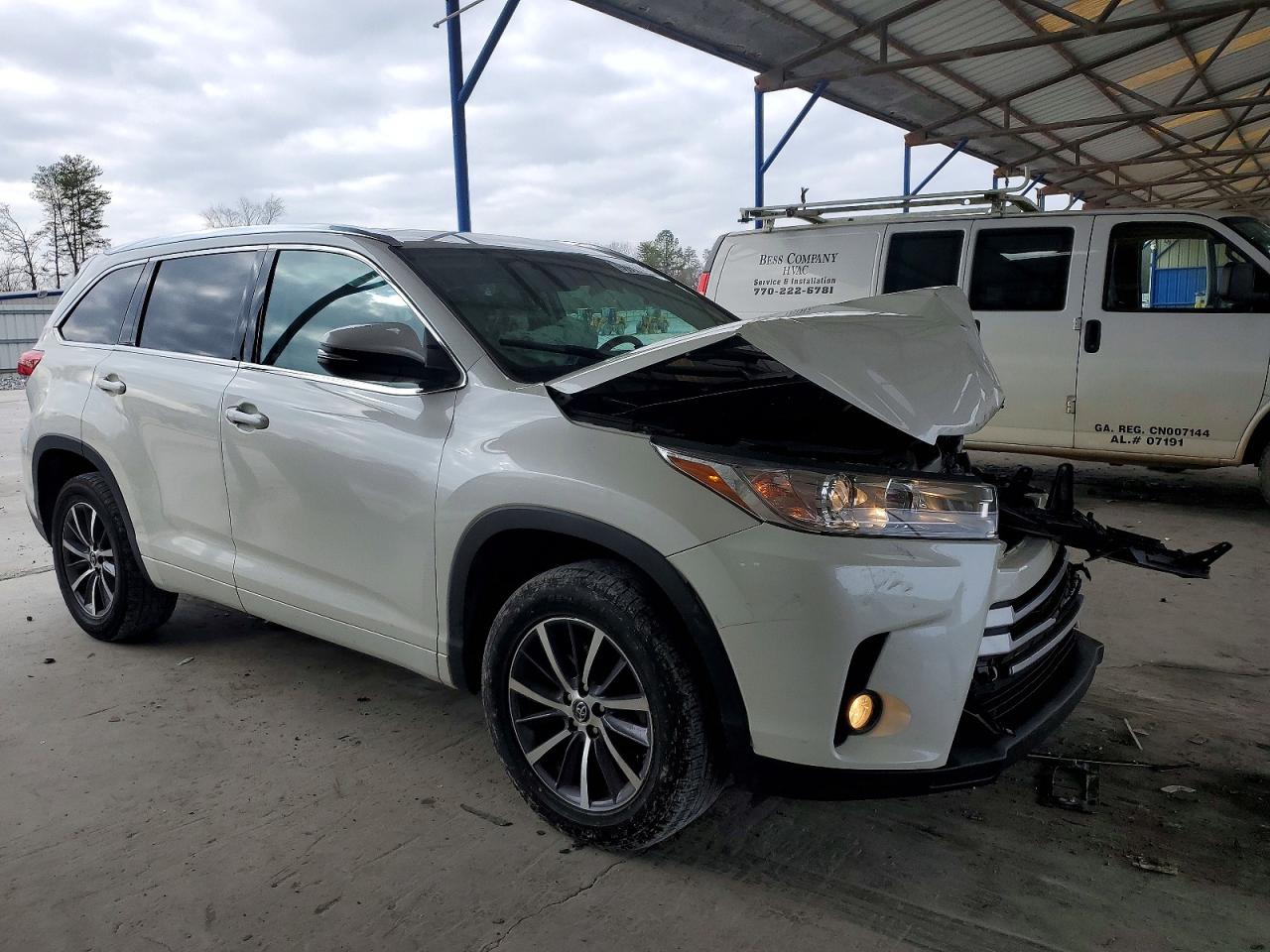 2018 TOYOTA HIGHLANDER SE photo 4