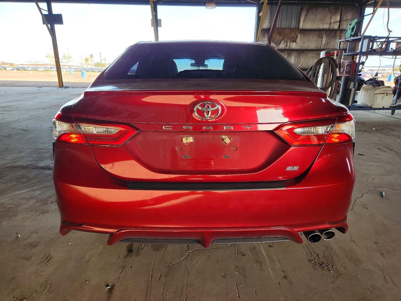 2018 TOYOTA CAMRY L photo 6