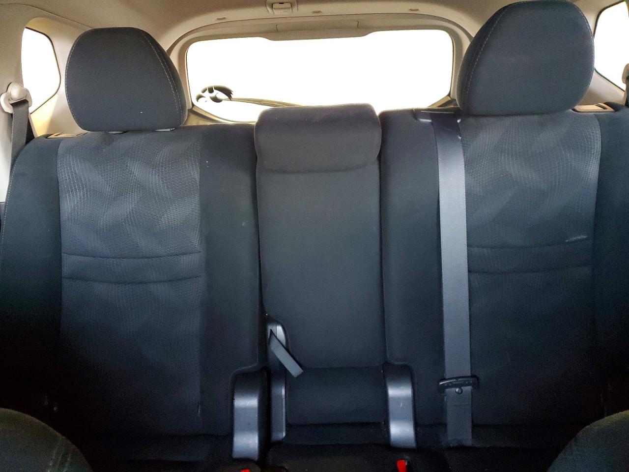 2016 NISSAN ROGUE S photo 10
