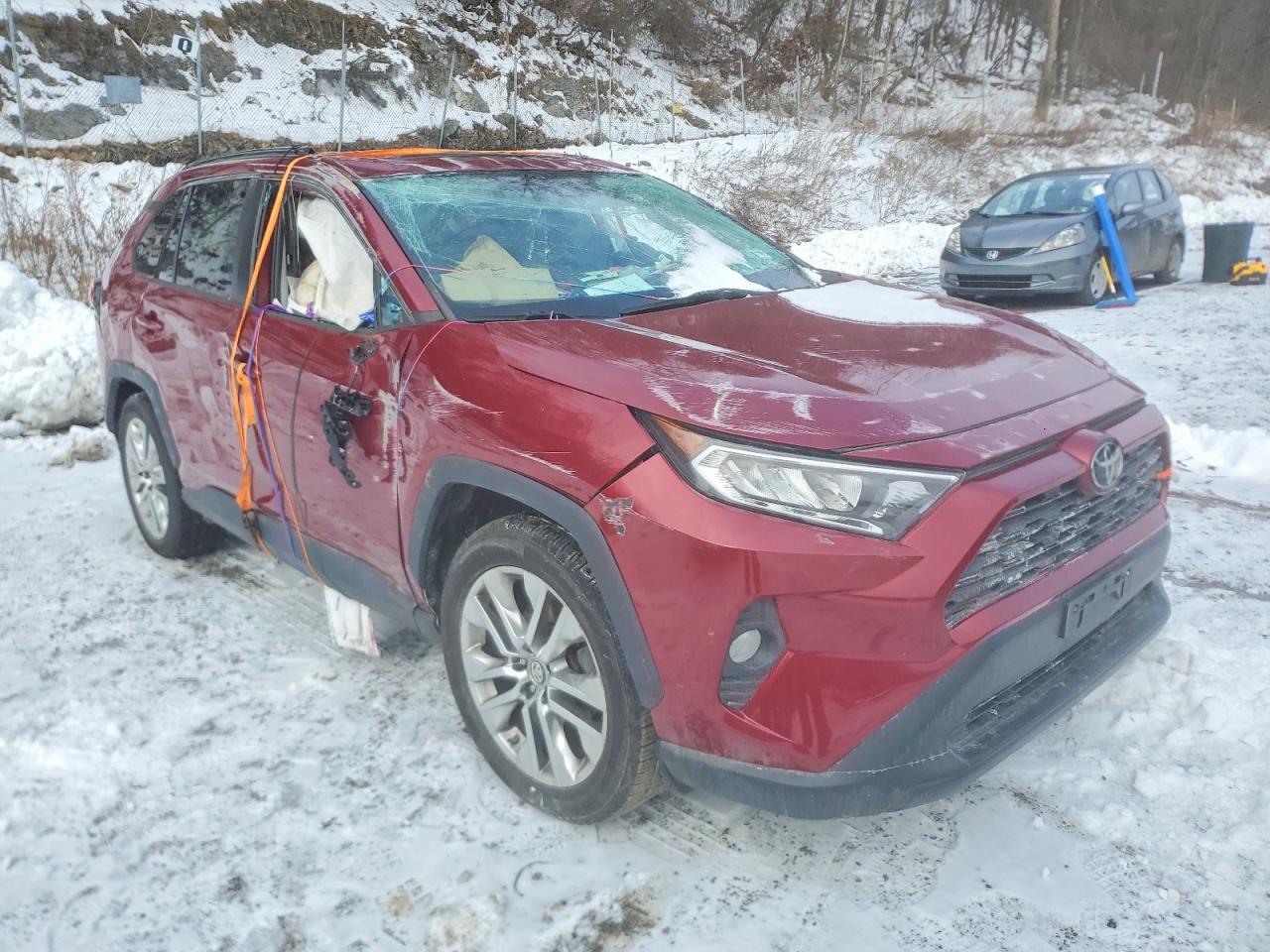 2019 TOYOTA RAV4 XLE PREMIUM photo 4