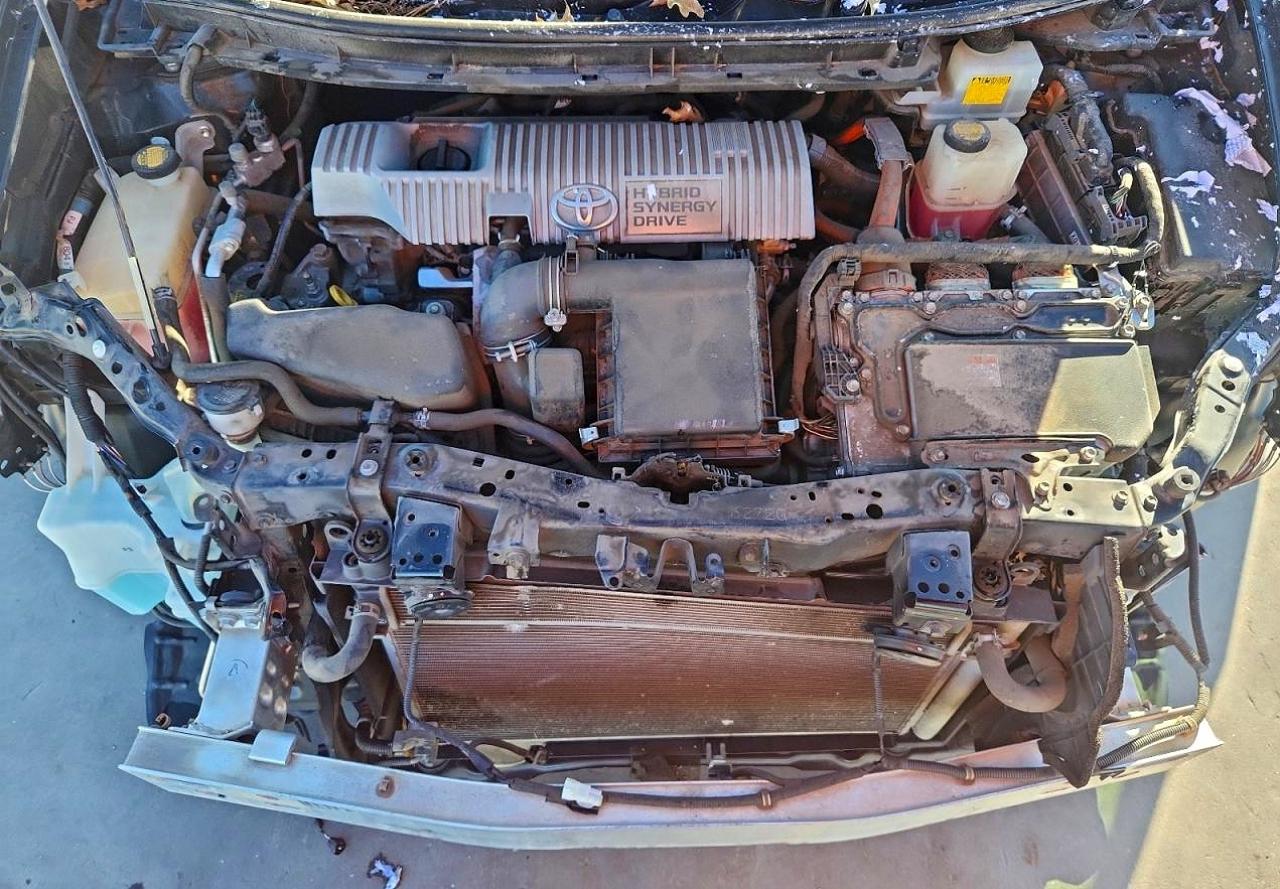 2014 TOYOTA PRIUS photo 31