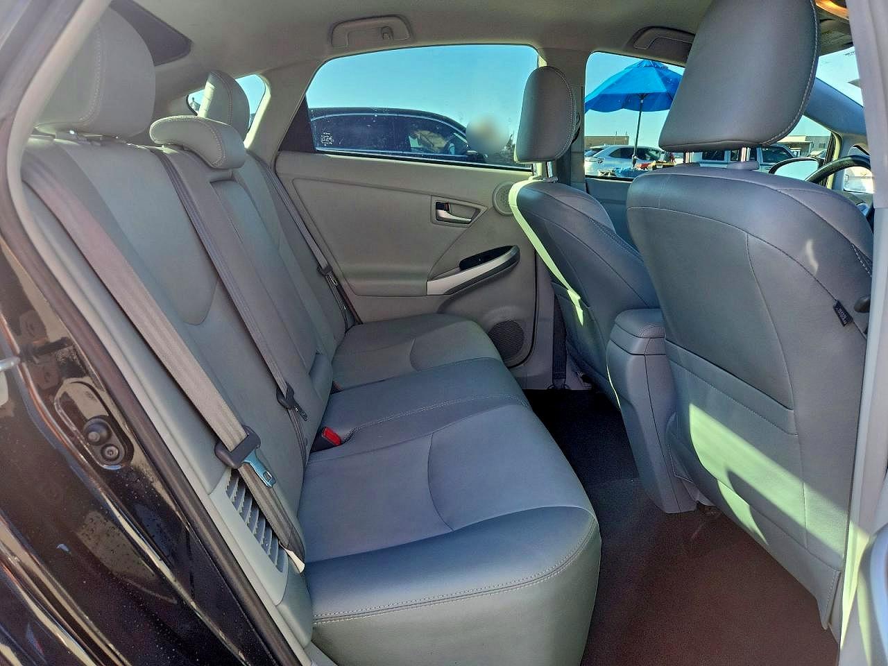 2014 TOYOTA PRIUS photo 28